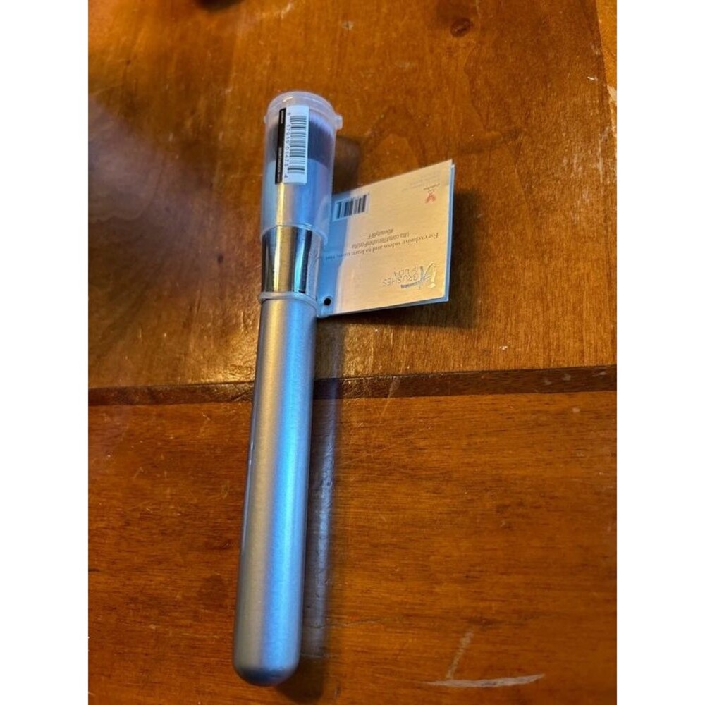 IT Cosmetics For ULTA Airbrush Serum Foundation Brush #131